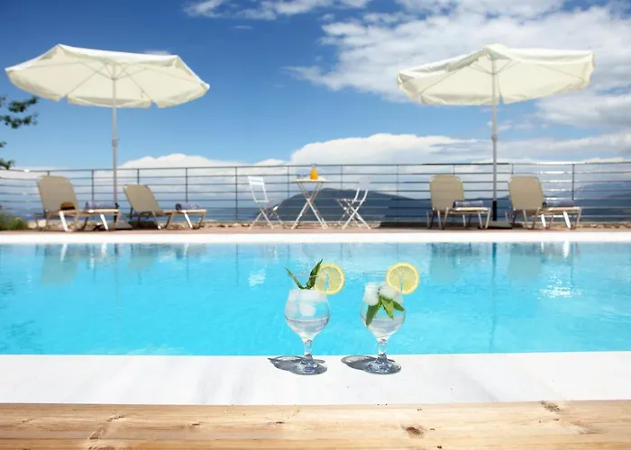 On The Clouds Apolpaina