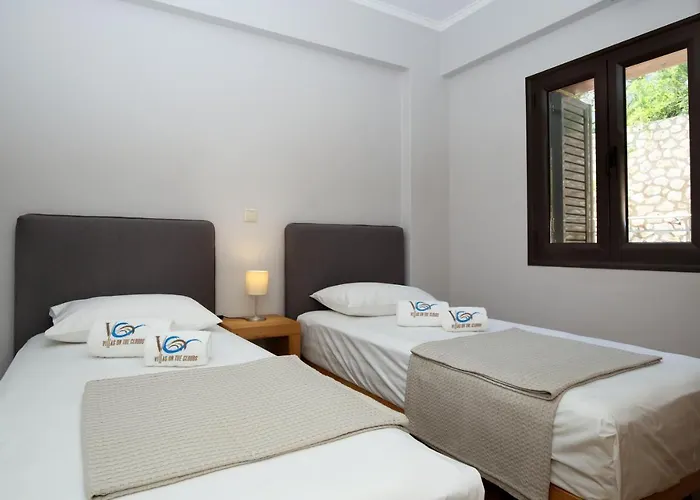 On The Clouds * Apolpaina